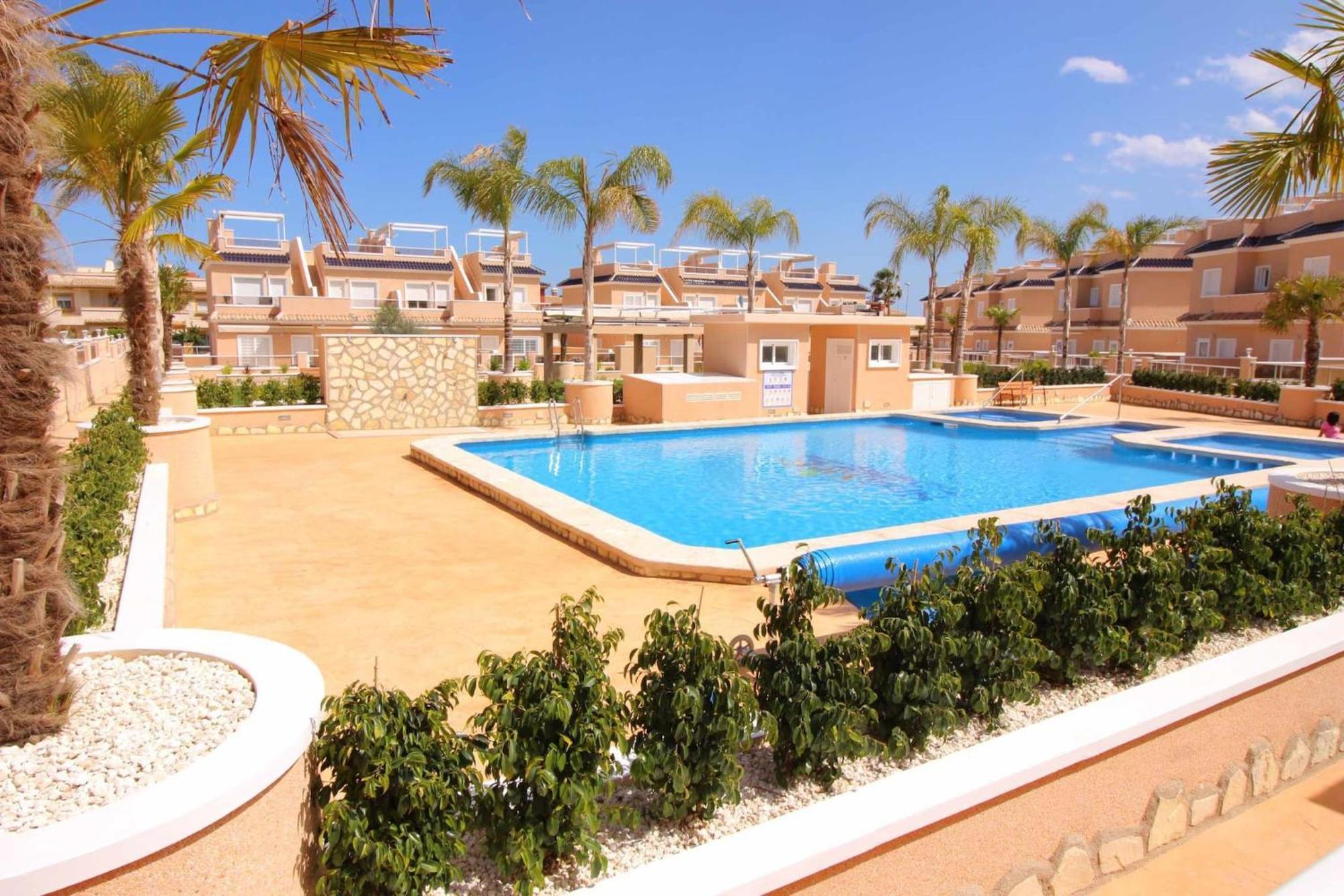 Duplex Campoamor Heated Pool Luaran gambar